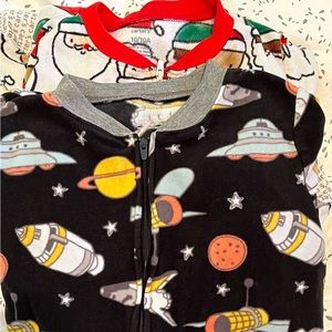 Bundle Carters foot pajamas size/10